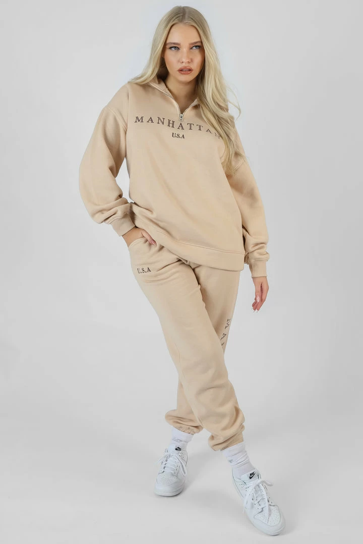 Kaiia MANHATTAN SLOGAN 90S JOGGERS STONE 5 Kaiia MANHATTAN SLOGAN 90S JOGGERS STONE