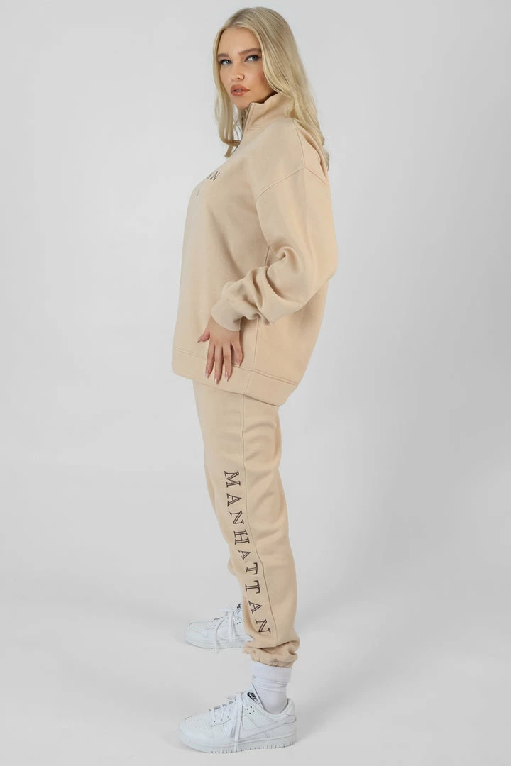 Kaiia MANHATTAN SLOGAN 90S JOGGERS STONE 6 Kaiia MANHATTAN SLOGAN 90S JOGGERS STONE