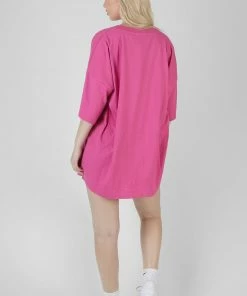 Kaiia PHILADELPHIA EMBROIDERED T SHIRT DRESS MAGENTA