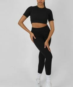 Kaiia CLOTHING ATHLEISURE UNDERBUST RIBBED FITTED CROPPED T-SHIRT BLACK
