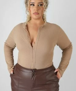 Kaiia CURVE ZIP FRONT RIBBED BODYSUIT LIGHT BROWN CLOTHING