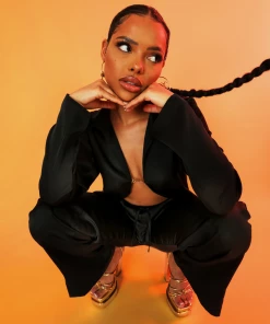 Kaiia SATIN PIN DETAIL SHIRT BLACK