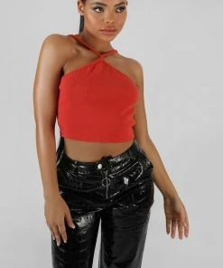 Kaiia HALTER NECK STRAPPY CROP TOP CORAL