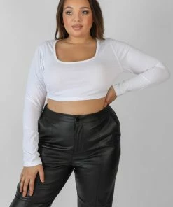 Kaiia CURVE SCOOP NECK LONG SLEEVE CROP TOP WHITE CLOTHING