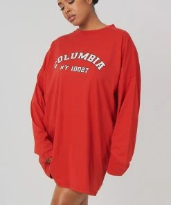 Kaiia CURVE COLUMBIA SLOGAN LONG SLEEVED T-SHIRT DRESS RED