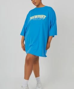 Kaiia CURVE NEWPORT GRAPHIC T-SHIRT DRESS BLUE TOPS