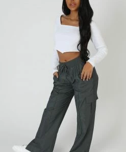 Kaiia LONG SLEEVE HANKEY CROP TOP WHITE CLOTHING