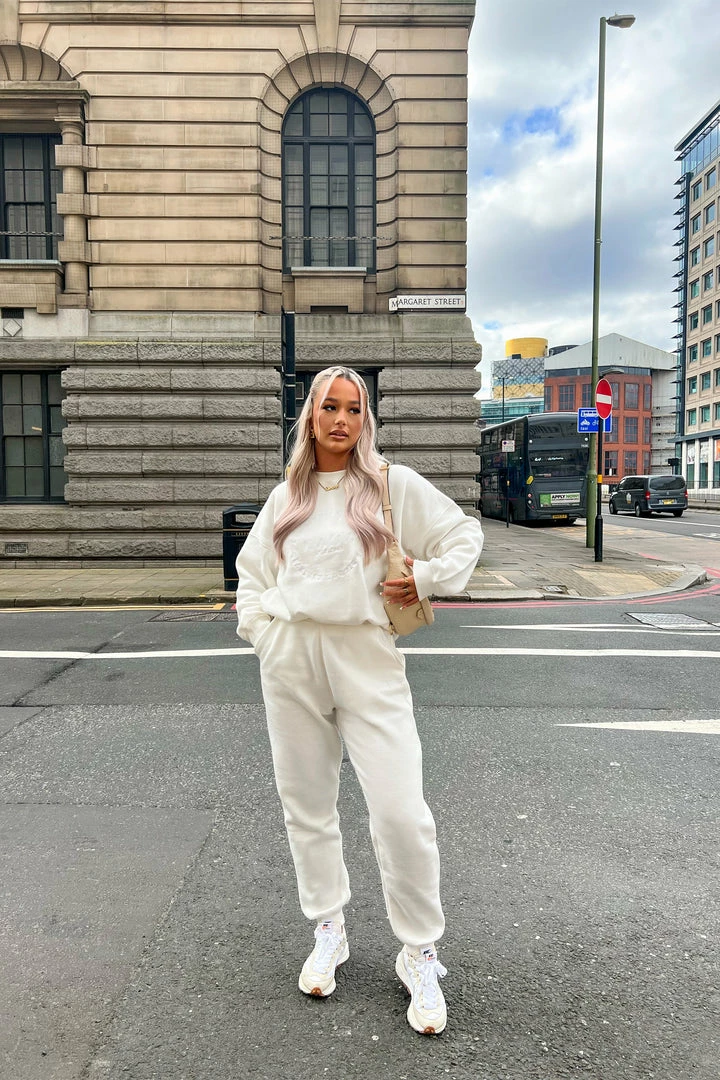 Kaiia TONAL EMBROIDERY JOGGERS ECRU 3 Kaiia TONAL EMBROIDERY JOGGERS ECRU