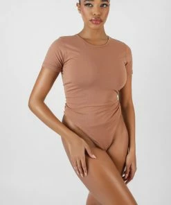 Kaiia CREW NECK CAP SLEEVE TSHIRT BODYSUIT CAMEL