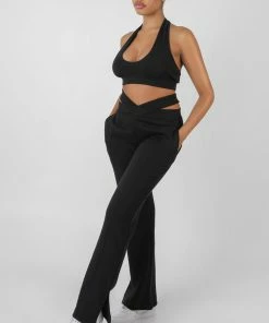 Kaiia SUPER CROPPED HALTER NECK RIBBED CROP TOP BLACK
