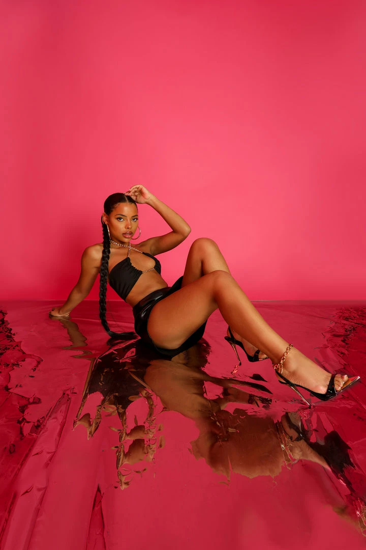 Kaiia LOOP RUCHING CHAIN STRAP BRA TOP BLACK 4 Kaiia LOOP RUCHING CHAIN STRAP BRA TOP BLACK